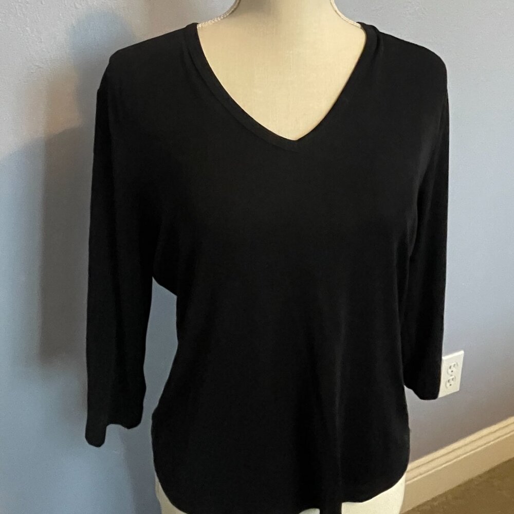 Classical Elegance Women's Black V-Neck Top size Petite L